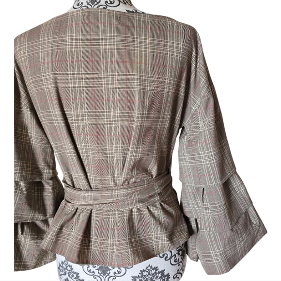 Do+Be Plaid Wrap Top with tiered bell sleeves size medium - Picture 8 of 16